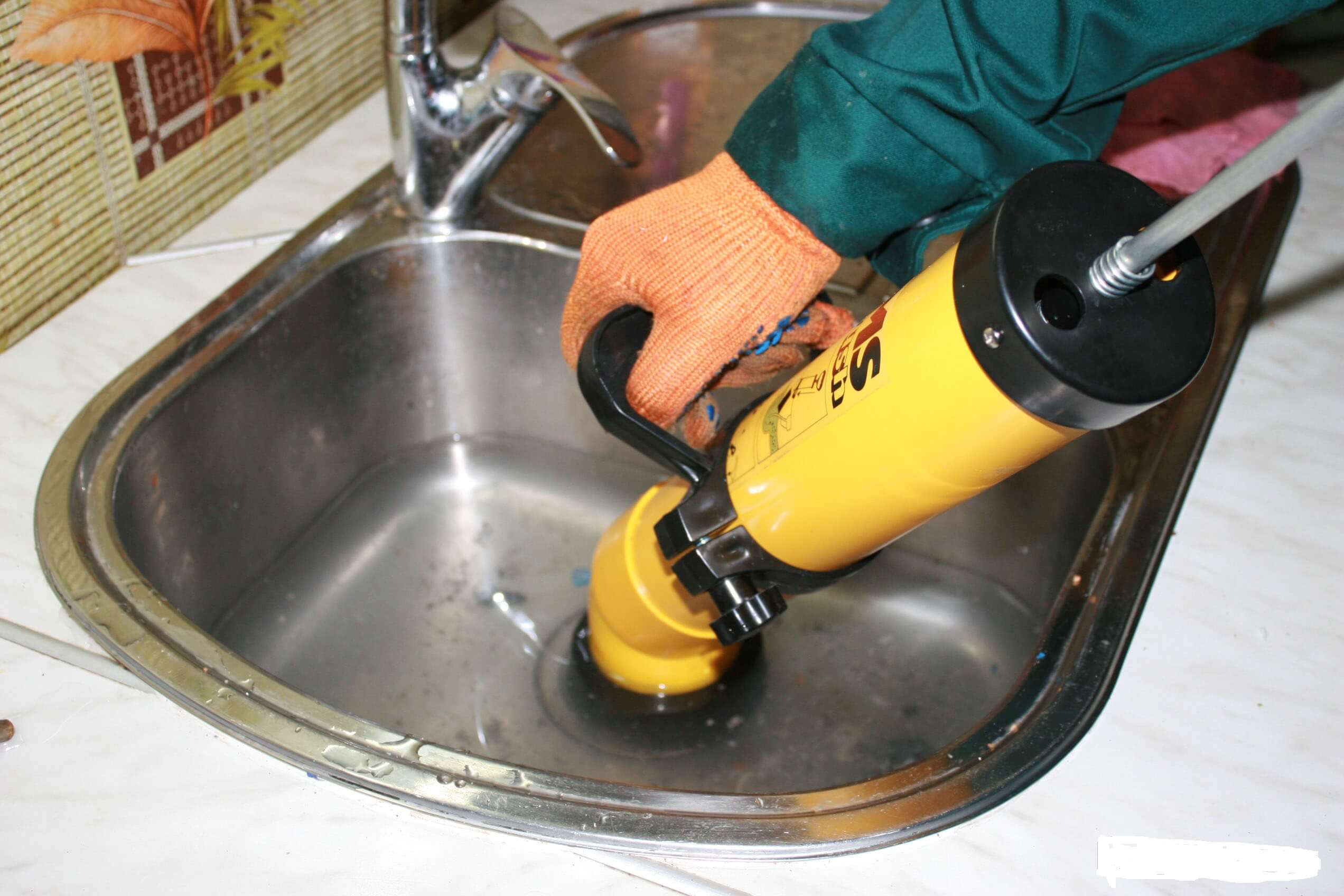 Фото 31 — Способы устранения засоров в ванной с минимальными затратами